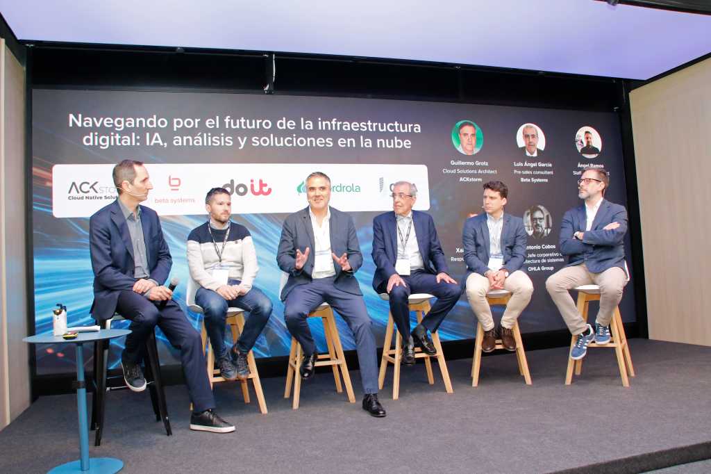 Celebración de la mesa Navegando por el futuro de la infraestructura digital: IA, análisis y soluciones en la nube.